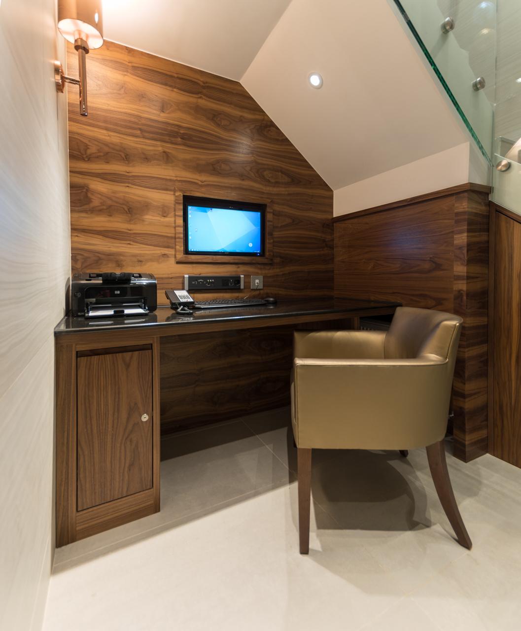 Norfolk Towers Paddington Hotel London Exterior photo